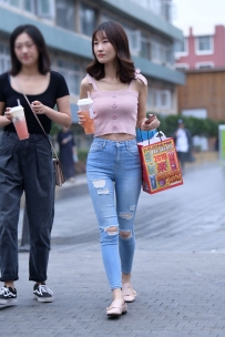 【精选街拍】Vol.3436 清秀美丽牛仔裤 [18P-328MB]