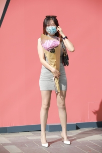 【精选街拍】Vol.3135 纯色修身裙 [152P-1.91GB]