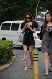 【精选街拍】Vol.2743 时尚黑色连衣裙 [80P-742MB]