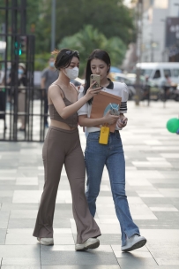 【精选街拍】Vol.2064 清秀美丽姐妹 [104P+2V-1.08GB]