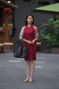 【精选街拍】Vol.2702 亮眼红色针织裙 [99P+1V-1.42GB]