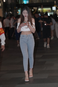 【精选街拍】Vol.2951 牛仔裤显瘦显身材 [60P-814MB]