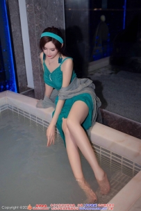 【XiuRen-秀人网】2023.12.29 No.7886 周妍希 [58P-300MB]