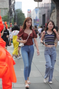 【精选街拍】Vol.2656 清秀美丽牛仔裤 [32P-278MB]