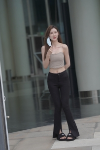 【精选街拍】Vol.2465 黑色喇叭裤长腿美腿香肩 [29P-333MB]