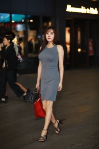 【精选街拍】Vol.0066 前凸后翘紧身裙模拍美女 [191P-3.50GB]