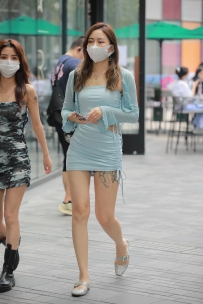 【精选街拍】Vol.2579 蓝色紧身包臀裙凉拖纹身 [157P-1.85GB]